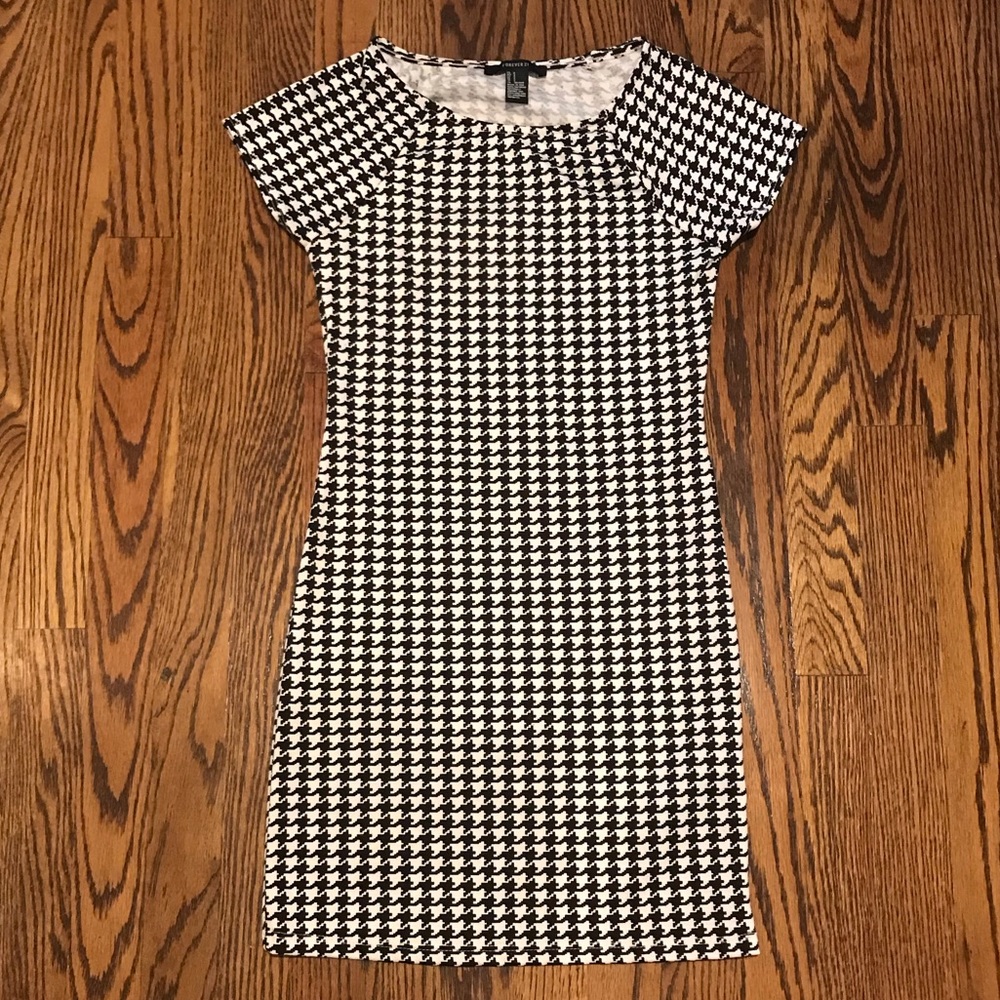 Forever21 Houndstooth T-Shirt Dress-sz Small